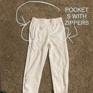 White sweatpants WITH POCKETS WITH ZIPPERS!
